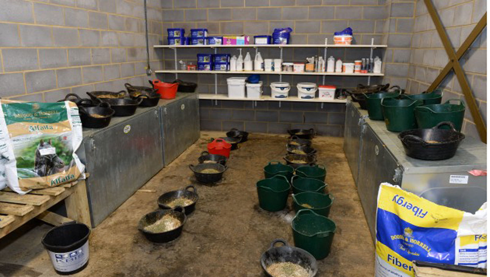 feed room